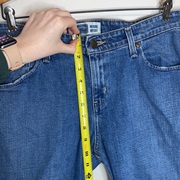 🦋Adorable Signature Levi Women’s Jeans Size 12 S/C! - Picture 5 of 9